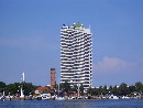 Der alte Leuchtturm v. Travemnde und d. hliche Hotel...